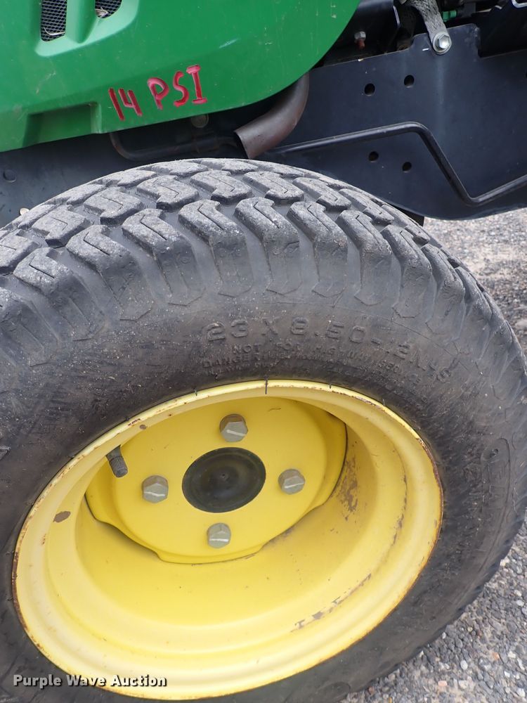 image for item DQ3920 2008 John Deere 2320  tractor