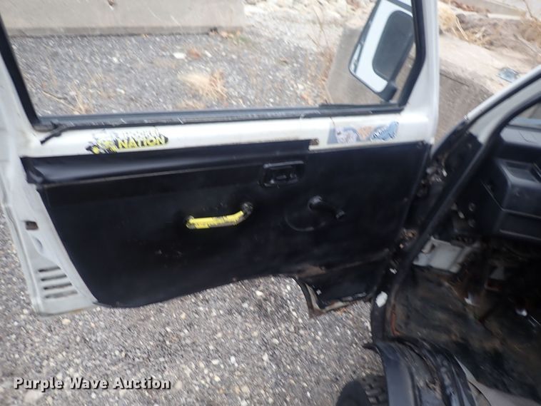 image for item DQ3922 1994 Daihatsu mini truck