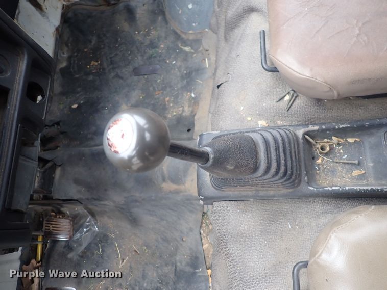 image for item DQ3922 1994 Daihatsu mini truck