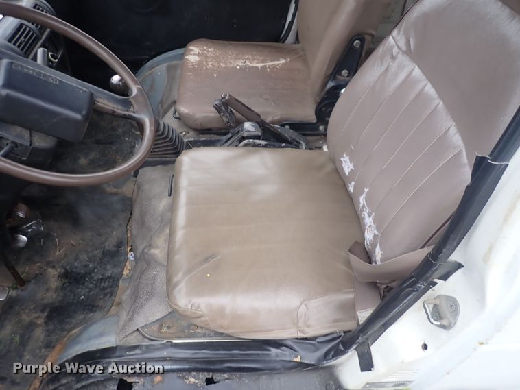 image for item DQ3922 1994 Daihatsu mini truck