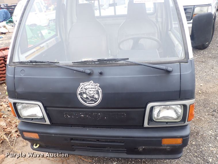 image for item DQ3922 1994 Daihatsu mini truck