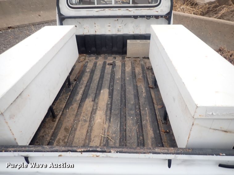 image for item DQ3922 1994 Daihatsu mini truck