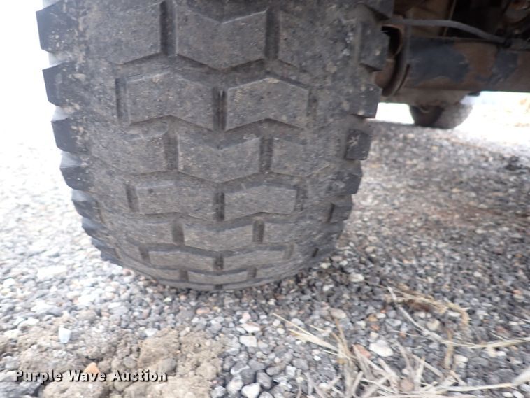 image for item DQ3922 1994 Daihatsu mini truck