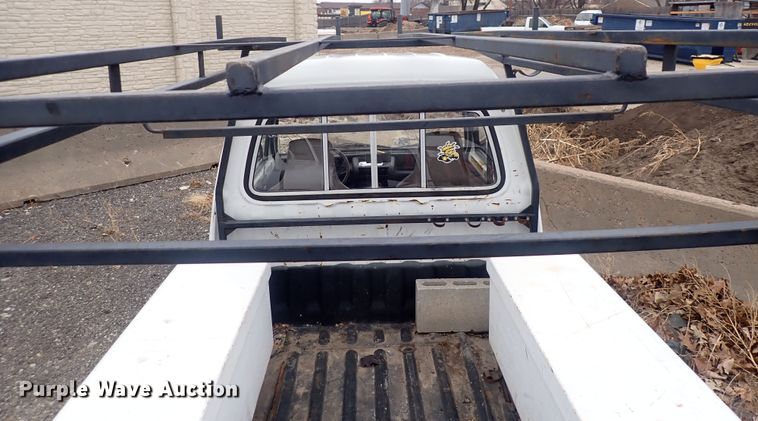 image for item DQ3922 1994 Daihatsu mini truck