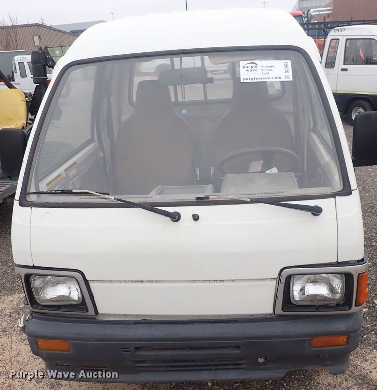 image for item DQ3923 1994 Daihatsu  mini truck