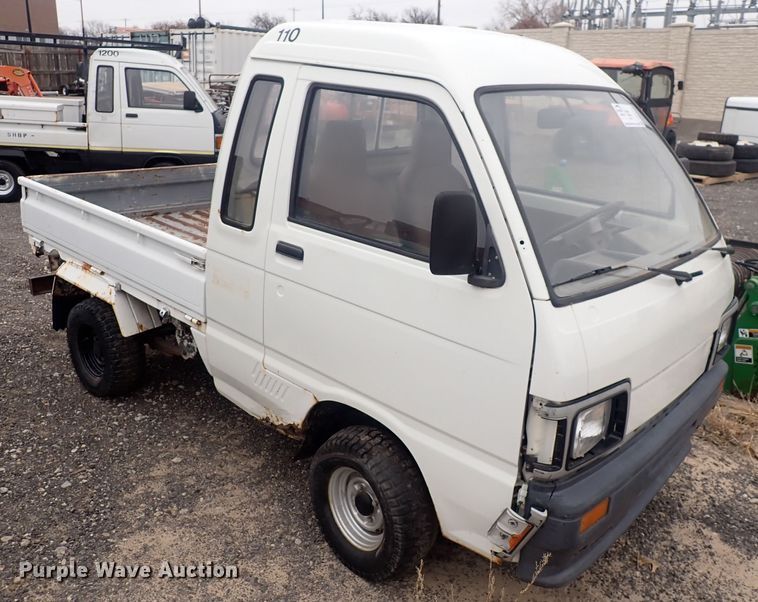 image for item DQ3923 1994 Daihatsu  mini truck