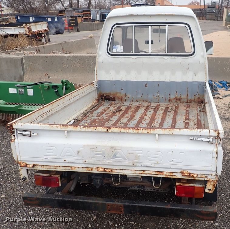 image for item DQ3923 1994 Daihatsu  mini truck
