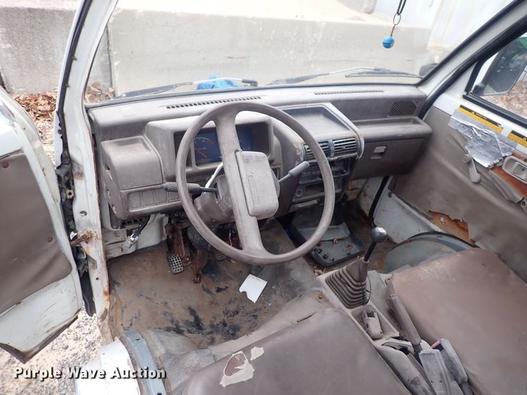 image for item DQ3923 1994 Daihatsu  mini truck