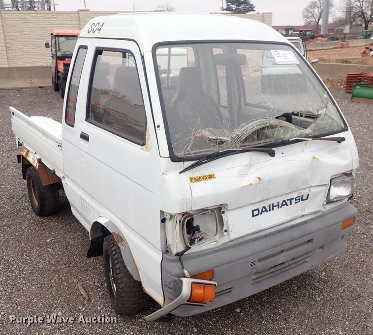 image for item DQ3924 1992 Daihatsu  mini truck