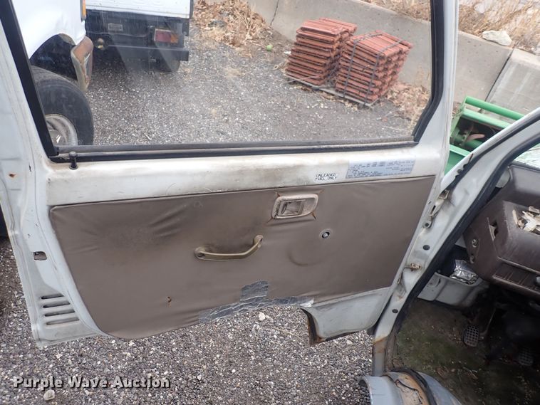 image for item DQ3924 1992 Daihatsu  mini truck