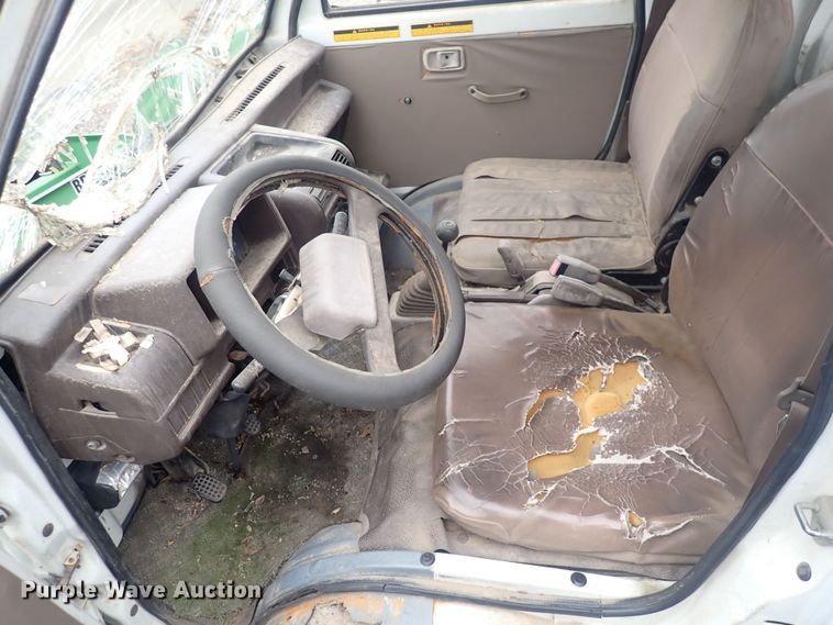 image for item DQ3924 1992 Daihatsu  mini truck