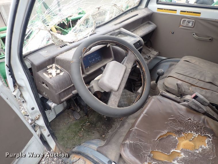 image for item DQ3924 1992 Daihatsu  mini truck