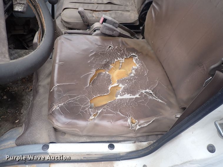 image for item DQ3924 1992 Daihatsu  mini truck