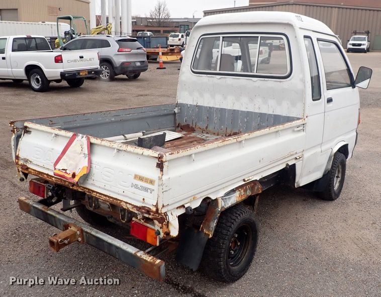 image for item DQ3925 1993 Daihatsu  mini truck