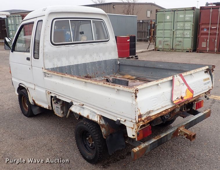 image for item DQ3925 1993 Daihatsu  mini truck