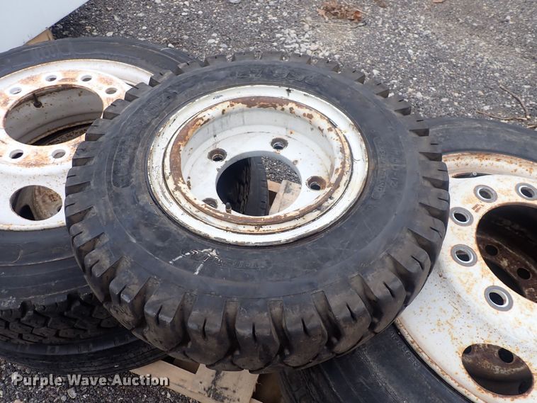image for item DQ3928 (5) tires and wheels