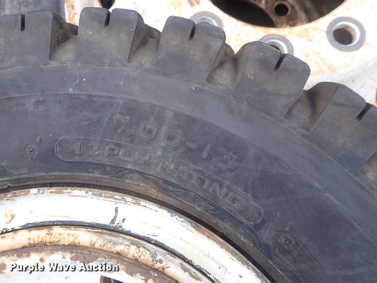 image for item DQ3928 (5) tires and wheels