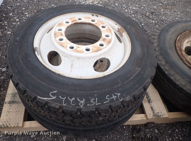 image for item DQ3928 (5) tires and wheels