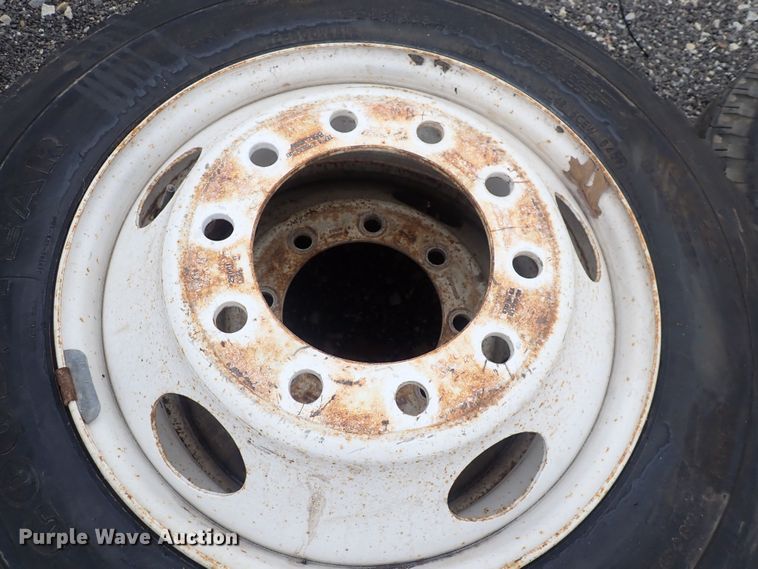 image for item DQ3928 (5) tires and wheels