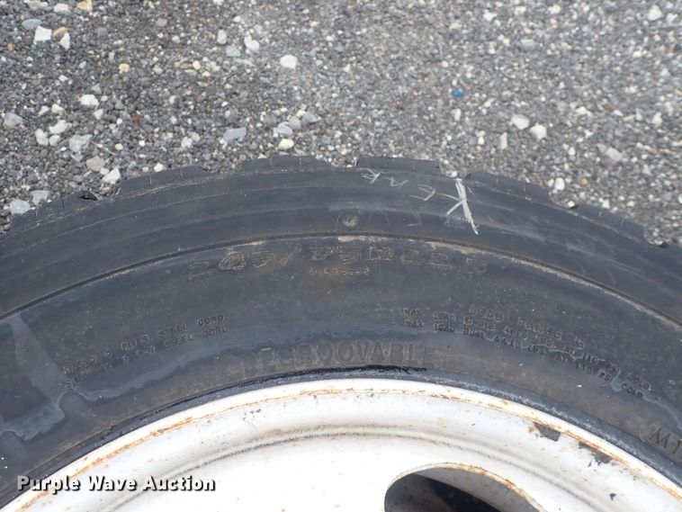 image for item DQ3928 (5) tires and wheels