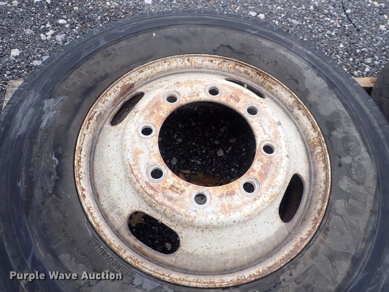 image for item DQ3928 (5) tires and wheels