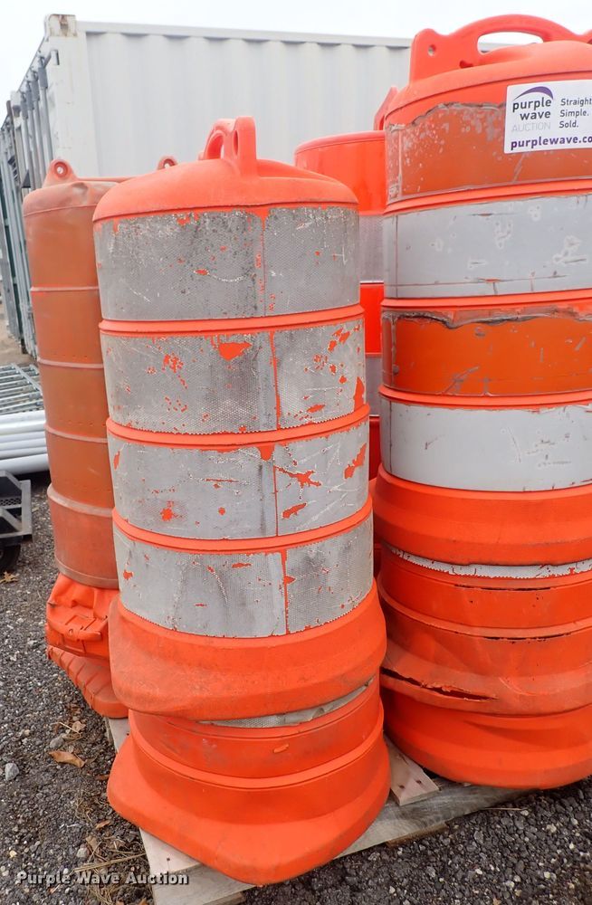 image for item DQ3930 Road safety equipment