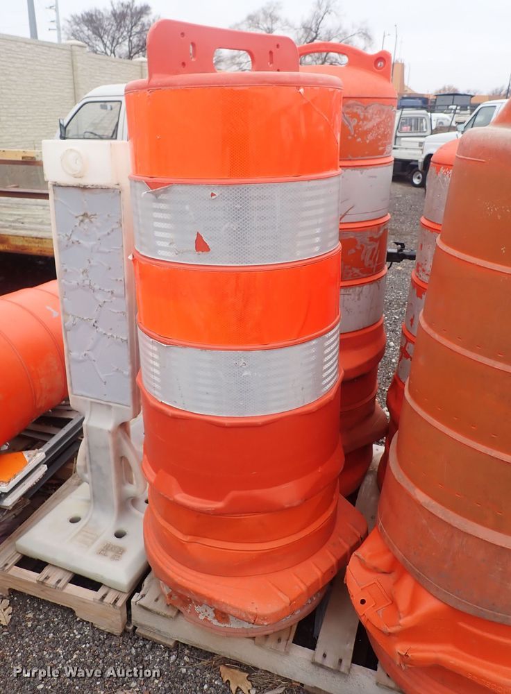 image for item DQ3930 Road safety equipment