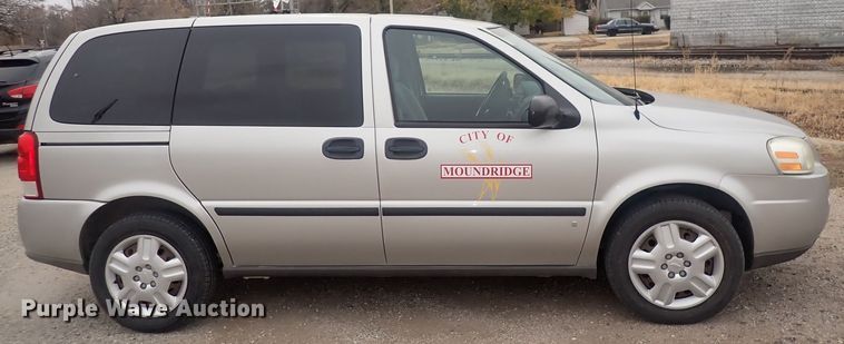 image for item DQ4929 2008 Chevrolet Uplander  van