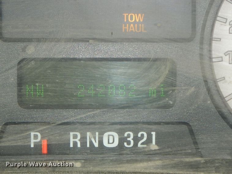 image for item HG9267 2006 Ford F350 Super Duty Lariat  SuperCab flatbed pickup truck