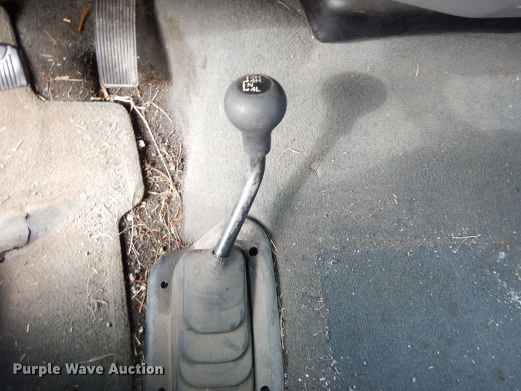 image for item HG9267 2006 Ford F350 Super Duty Lariat  SuperCab flatbed pickup truck