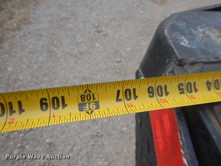 image for item HG9267 2006 Ford F350 Super Duty Lariat  SuperCab flatbed pickup truck