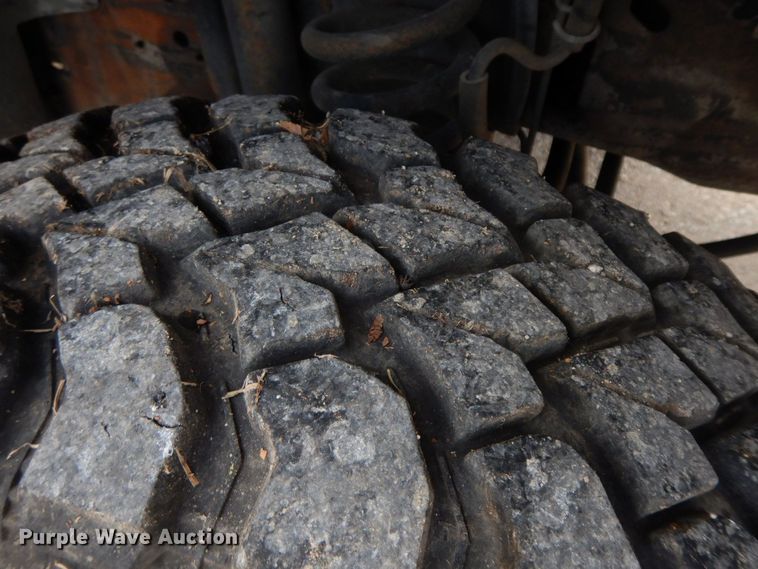 image for item HG9267 2006 Ford F350 Super Duty Lariat  SuperCab flatbed pickup truck