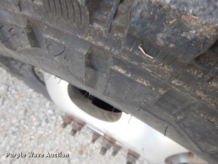 image for item HG9267 2006 Ford F350 Super Duty Lariat  SuperCab flatbed pickup truck