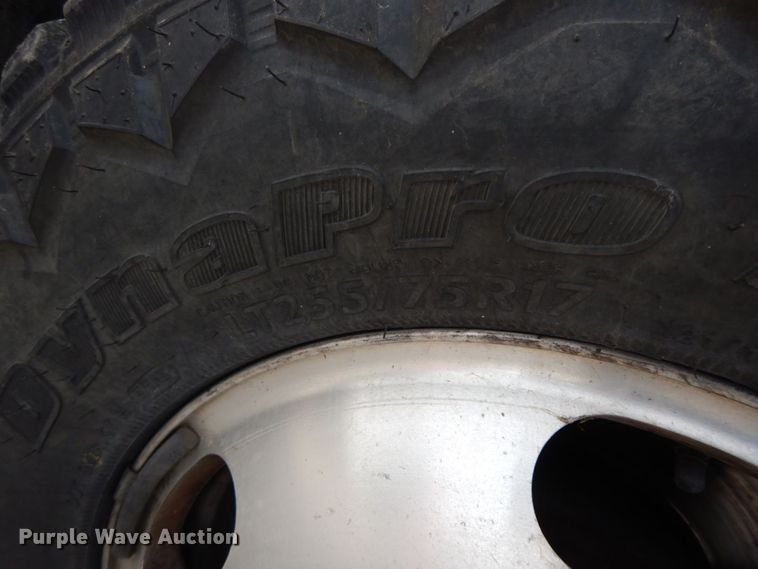 image for item HG9267 2006 Ford F350 Super Duty Lariat  SuperCab flatbed pickup truck