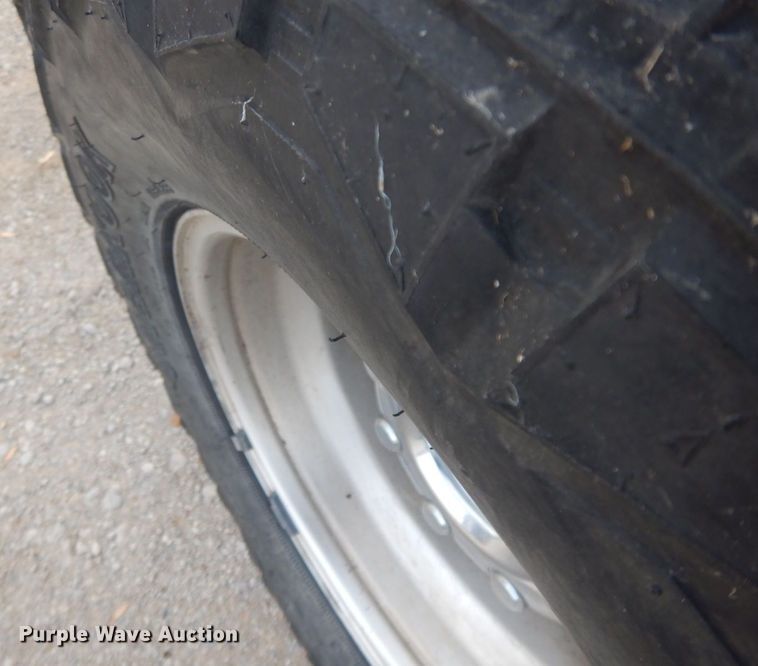 image for item HG9267 2006 Ford F350 Super Duty Lariat  SuperCab flatbed pickup truck