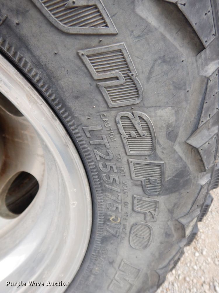 image for item HG9267 2006 Ford F350 Super Duty Lariat  SuperCab flatbed pickup truck