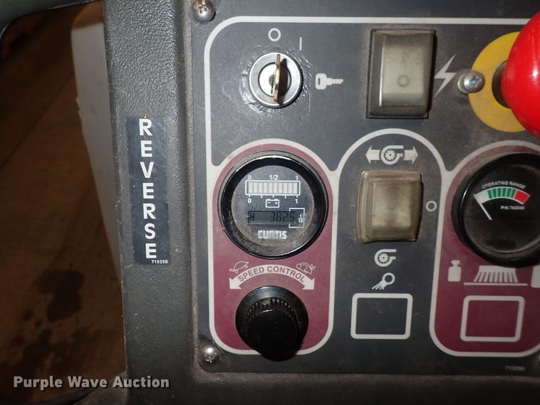 image for item HP9276 Minuteman MC20001QP  floor scrubber