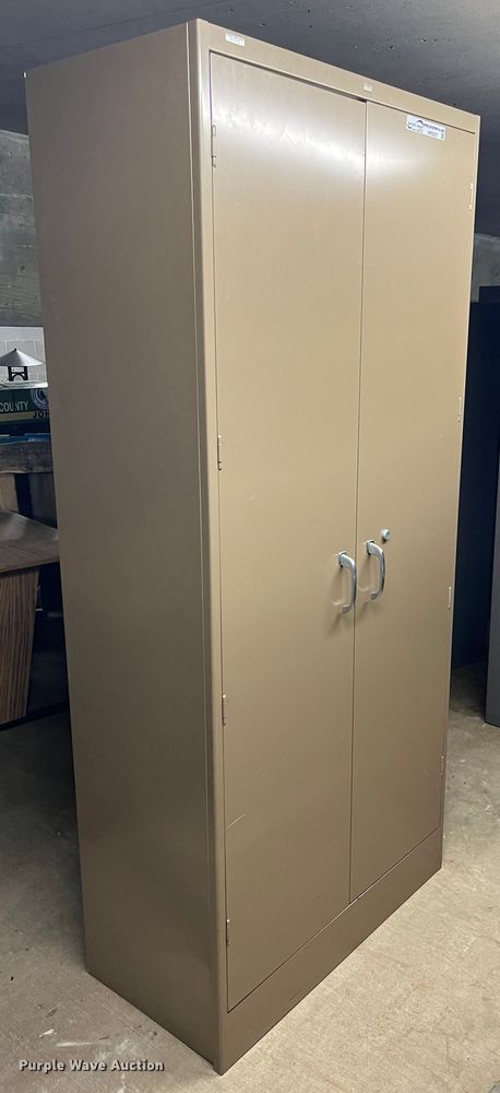 image for item HP9307 (5) cabinets