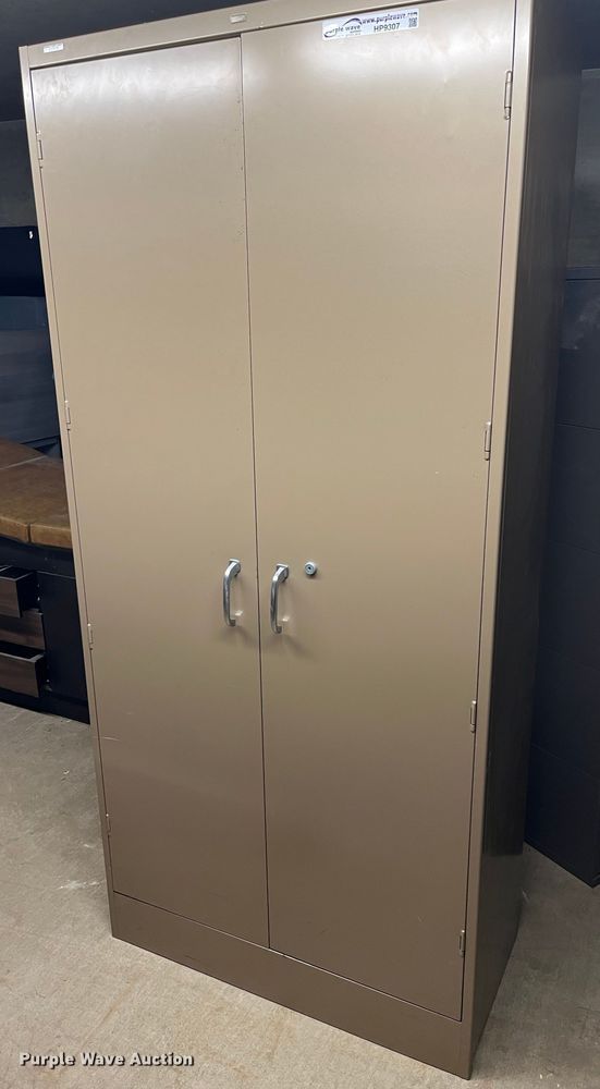 image for item HP9307 (5) cabinets