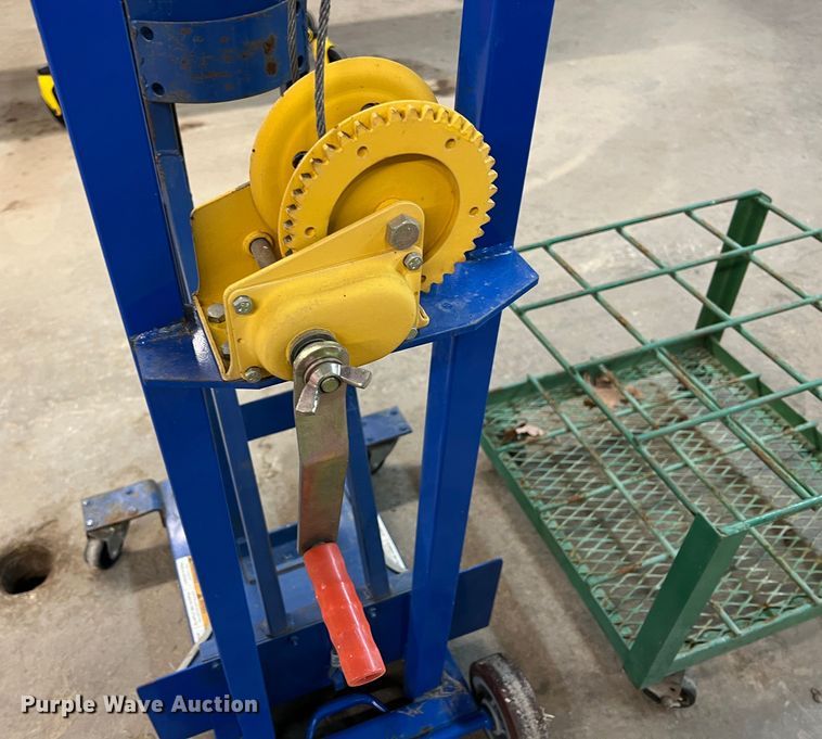 image for item ID9311 Oxygen tank cart