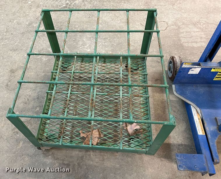image for item ID9311 Oxygen tank cart