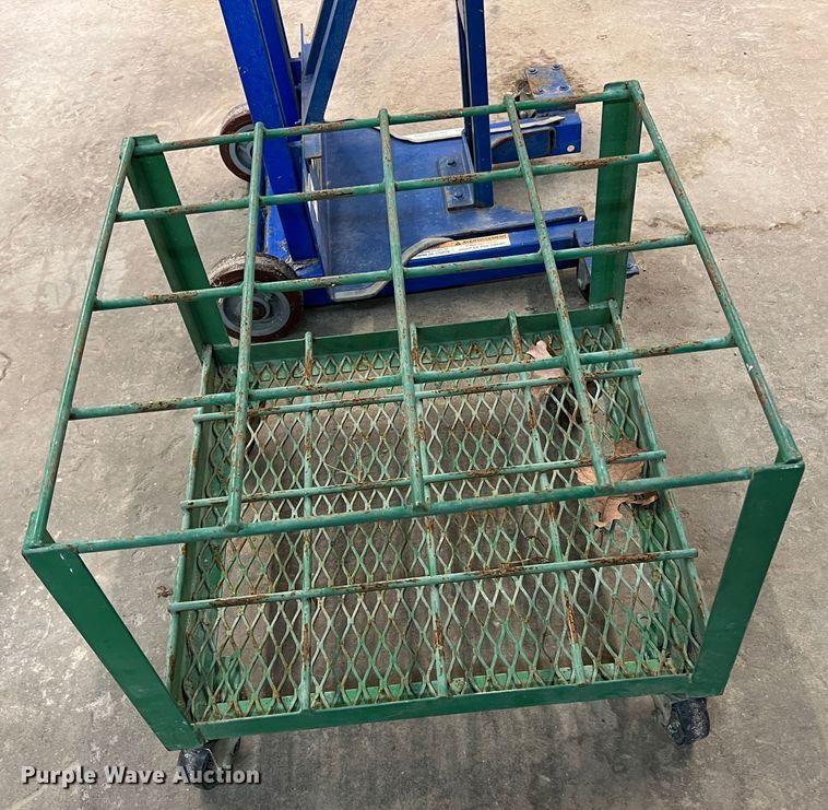 image for item ID9311 Oxygen tank cart
