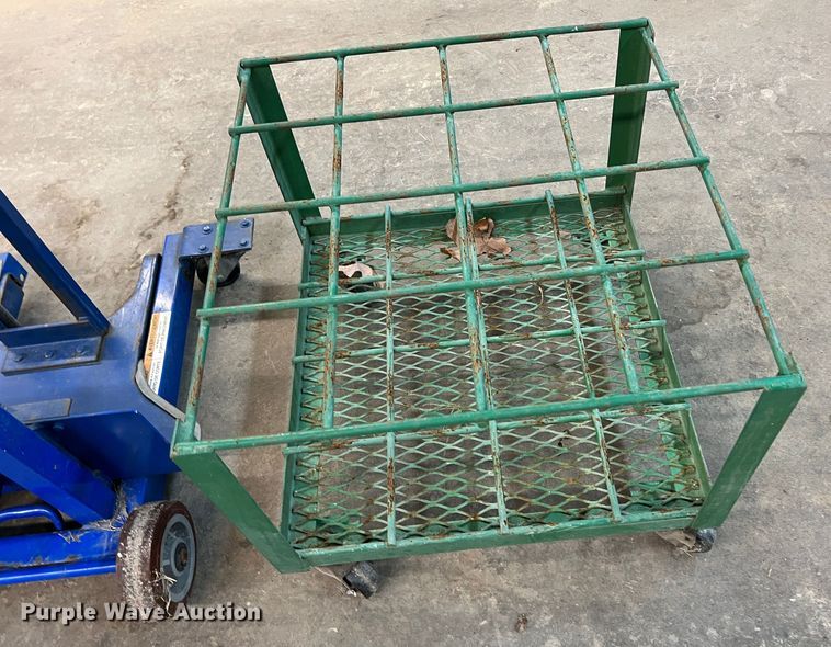 image for item ID9311 Oxygen tank cart