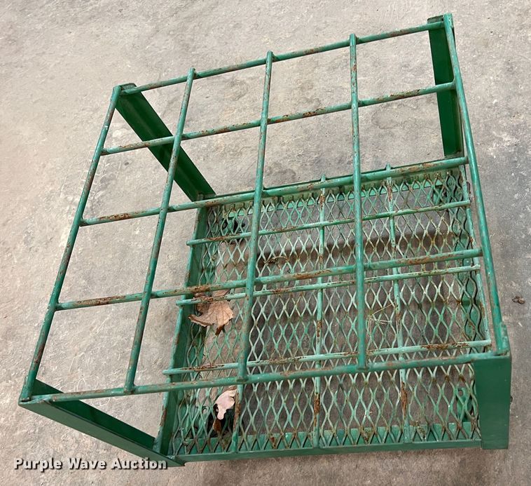 image for item ID9311 Oxygen tank cart