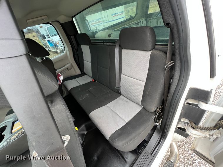 image for item ID9313 2009 GMC Sierra 2500HD  Ext. Cab pickup truck