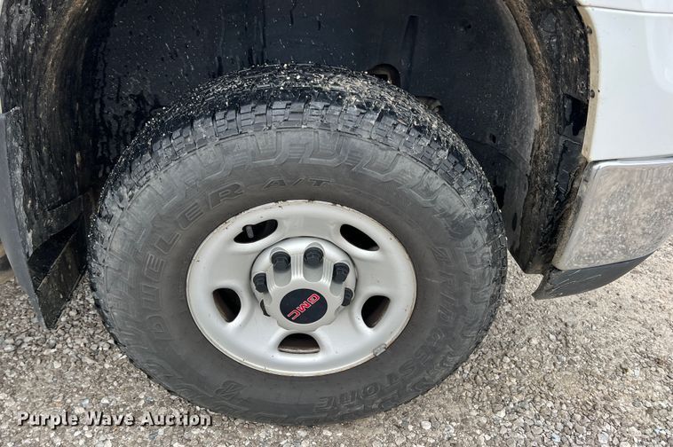 image for item ID9313 2009 GMC Sierra 2500HD  Ext. Cab pickup truck