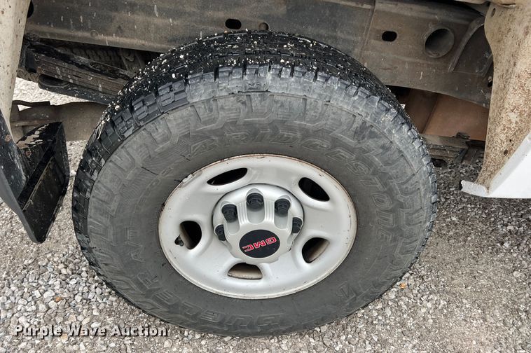 image for item ID9313 2009 GMC Sierra 2500HD  Ext. Cab pickup truck