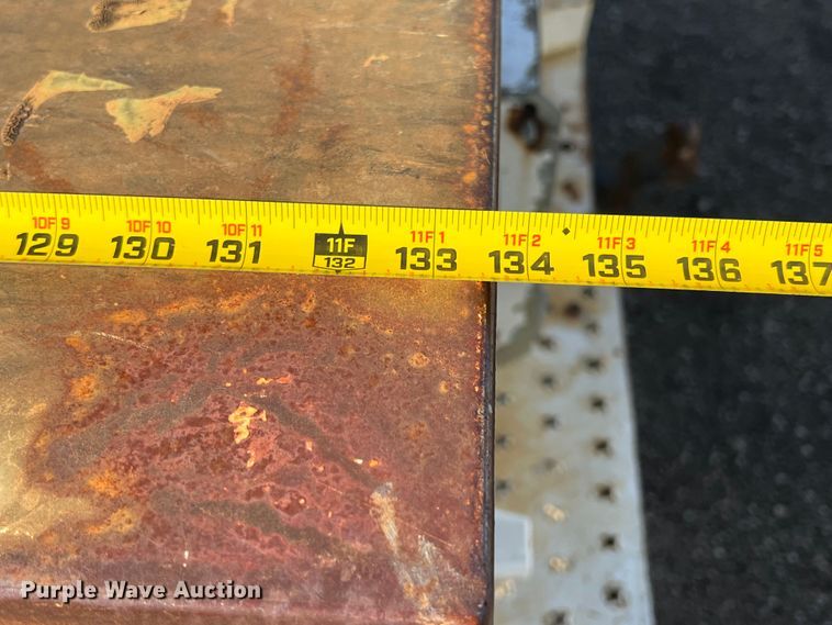 image for item ID9322 2004 Chevrolet Silverado 3500  utility bed pickup truck