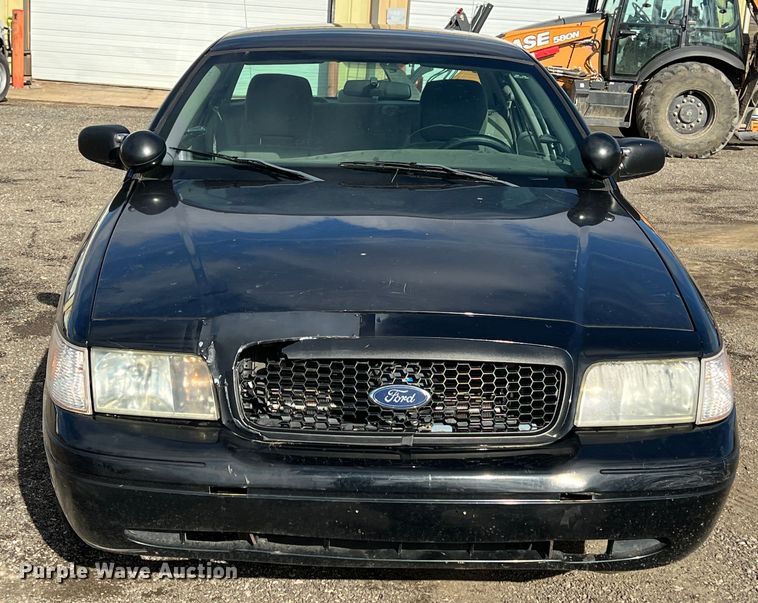 image for item ID9325 2011 Ford Crown Victoria Police Interceptor