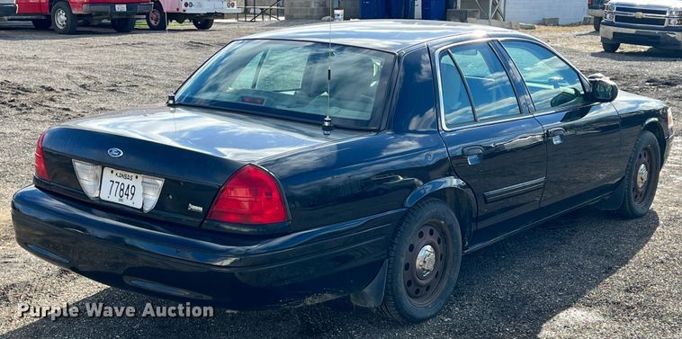 image for item ID9325 2011 Ford Crown Victoria Police Interceptor